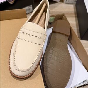 Sperry Seaport Penny Ivory Loafers